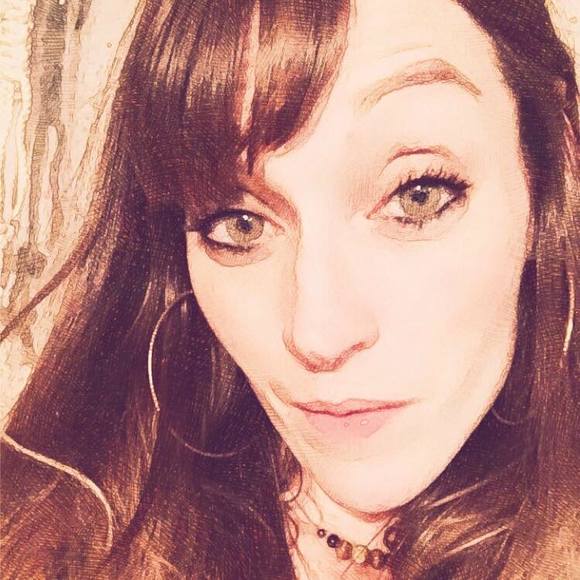 Meet your Posher, Tracy - Picture 1 of 1